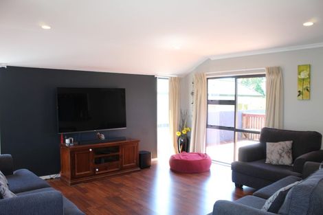 Photo of property in 14 Northridge Terrace, Massey, Auckland, 0614