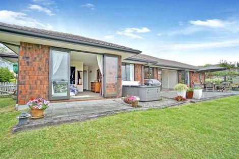 Photo of property in 43 Norm Freeman Drive, Te Puke, 3119