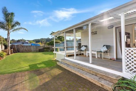 Photo of property in 104 Mayfair Avenue, Whangamata, 3620