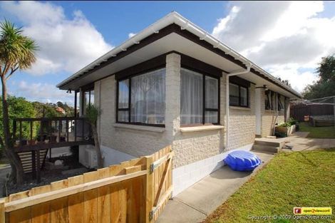 Photo of property in 2/21 Waiau Street, Torbay, Auckland, 0630