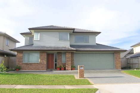 Photo of property in 16 Dalcross Drive, Flat Bush, Auckland, 2016