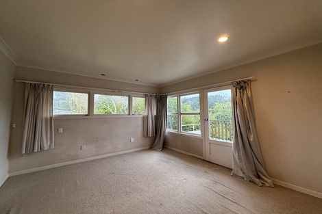 Photo of property in 13 Peter Terrace, Castor Bay, Auckland, 0620