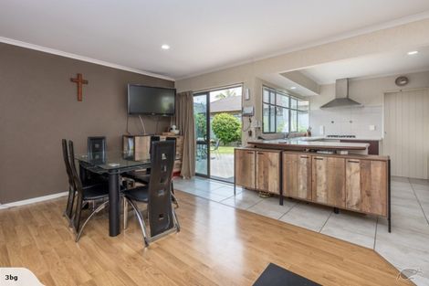 Photo of property in 4 Kalmore Place, Flat Bush, Auckland, 2016