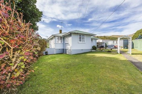 Photo of property in 130 Bedford Street, Cannons Creek, Porirua, 5024