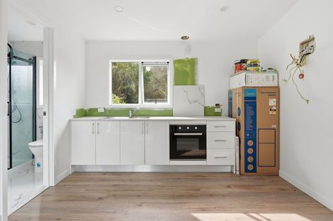 Photo of property in 1 Bush Point Road, Cable Bay, 0420
