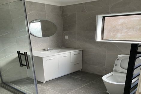 Photo of property in 33a Sunderlands Road, Half Moon Bay, Auckland, 2012