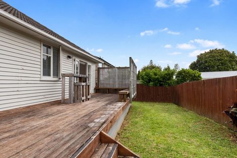Photo of property in 22a Rewarewa Road, Te Atatu Peninsula, Auckland, 0610