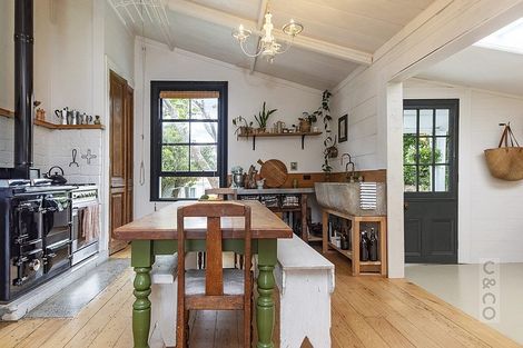 Photo of property in 4 Gow Street, Helensville, 0800