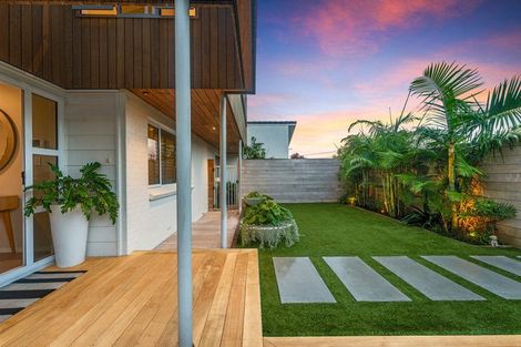 Photo of property in 26 Margaret Place, Milford, Auckland, 0620