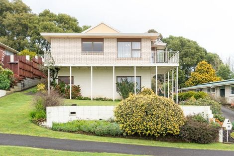 Photo of property in 51 Resthill Crescent, Glenview, Hamilton, 3206