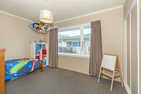 Photo of property in 69 Dunedin Street, Redwood, Christchurch, 8051