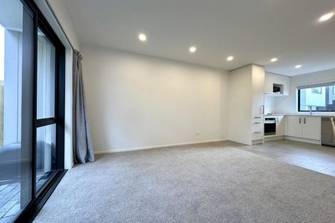 Photo of property in 6/60 Kemp Road, Massey, Auckland, 0614