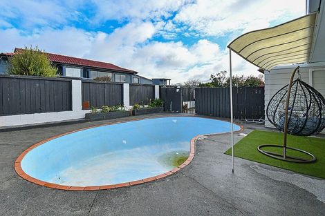 Photo of property in 66 Hyperion Drive, Randwick Park, Auckland, 2105