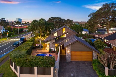 Photo of property in 1 Maygrove Drive, Orewa, 0931