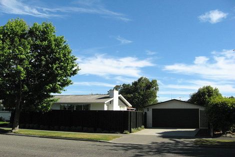 Photo of property in 5 Woodbury Street, Avonhead, Christchurch, 8042