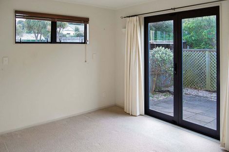 Photo of property in 2/346 The Parade, Island Bay, Wellington, 6023