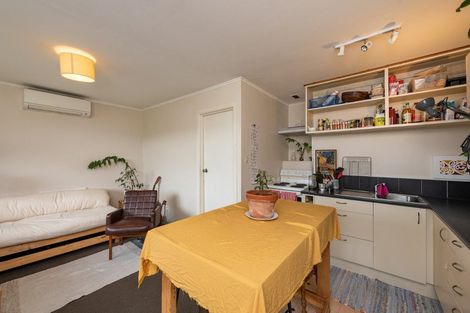 Photo of property in 126 Eden Street, Island Bay, Wellington, 6023