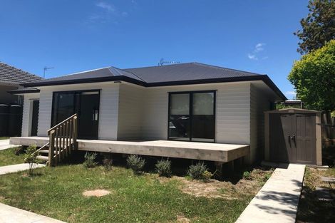 Photo of property in 40 Trinidad Road, Sunnynook, Auckland, 0620