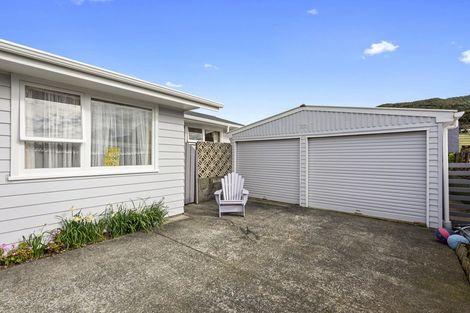 Photo of property in 13 Matthews Road, Wainuiomata, Lower Hutt, 5014