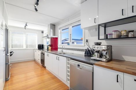 Photo of property in 103 Springs Road, Hornby, Christchurch, 8042