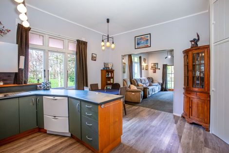 Photo of property in 1 Vogel Street, Woodville, 4920