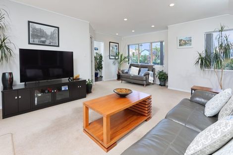 Photo of property in 3 San Antonio Way, Henderson, Auckland, 0612