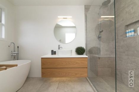 Photo of property in 28 Queen Street, Riverhead, 0820