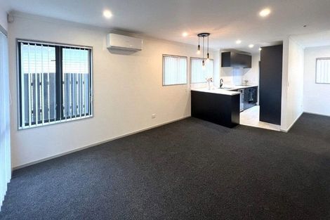 Photo of property in 19a Statesman Street, Henderson, Auckland, 0612
