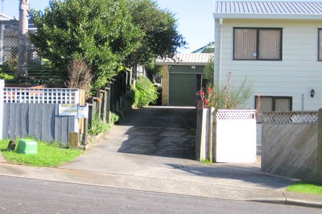 Photo of property in 2/5 Rochas Place, Clover Park, Auckland, 2019