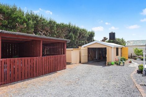 Photo of property in 14 Chamberlain Avenue, Amberley, 7481