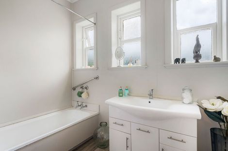 Photo of property in 817a Whakapirau Road, Whakapirau, 0583