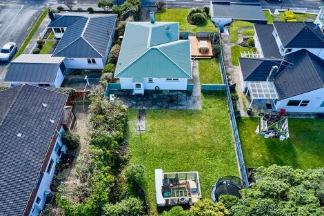 Photo of property in 31 Larsen Crescent, Tawa, Wellington, 5028