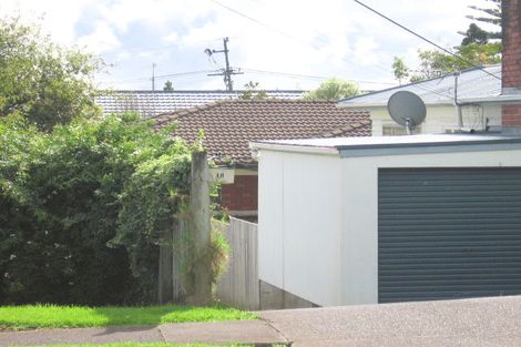 Photo of property in 1 Newington Road, Henderson, Auckland, 0612
