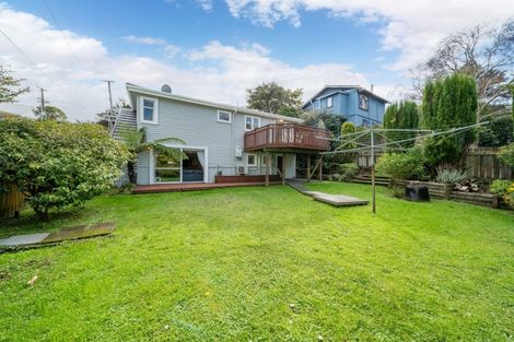 Photo of property in 4 Coates Street, Tawa, Wellington, 5028