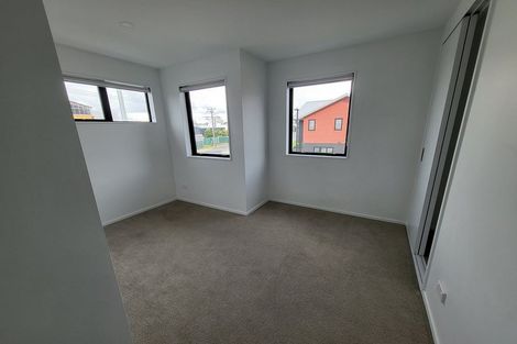 Photo of property in 1 Eileen Newey Place, Henderson, Auckland, 0612