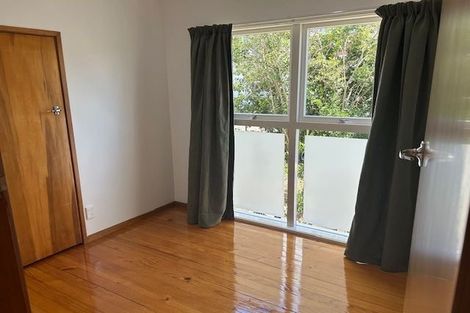 Photo of property in 2/70 Gladstone Road, Northcote, Auckland, 0627