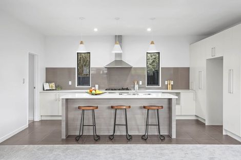 Photo of property in 108 Simpson Road, Henderson Valley, Auckland, 0614