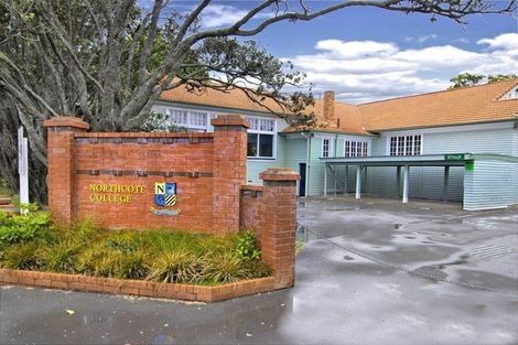 Photo of property in 5/22a Church Street, Northcote Point, Auckland, 0627
