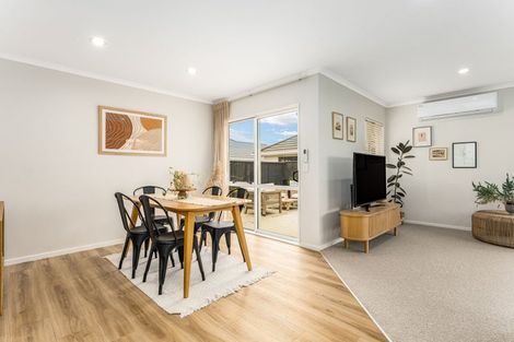 Photo of property in 57 Kapiti Crescent, Titahi Bay, Porirua, 5022