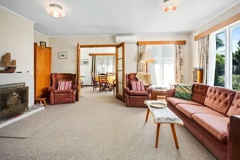 Photo of property in 14 Huia Street, Tawa, Wellington, 5028