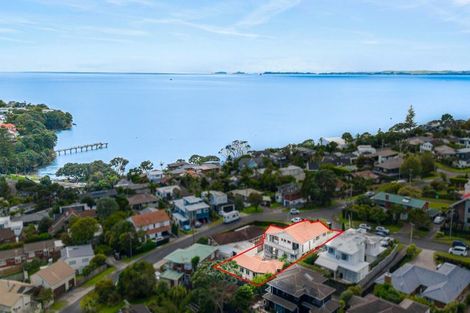 Photo of property in 18 Folkestone Street, Murrays Bay, Auckland, 0630