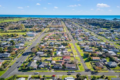 Photo of property in 22 Brookes Terrace, Waitara, 4320