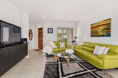Photo of property in 140 Gills Road, Albany Heights, Auckland, 0632