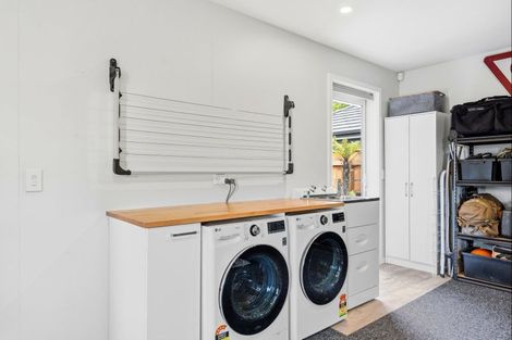 Photo of property in 37 Pharazyn Street, Feilding, 4702