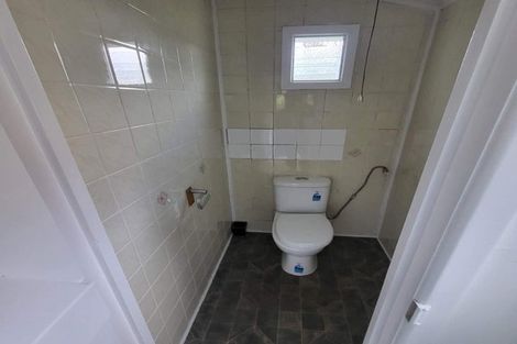 Photo of property in 22 Mudgeways Road, Massey, Auckland, 0614