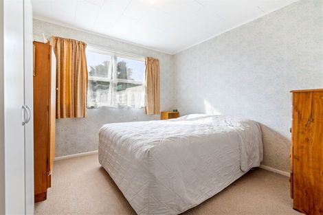 Photo of property in 8 Edwards Avenue, Henderson, Auckland, 0610