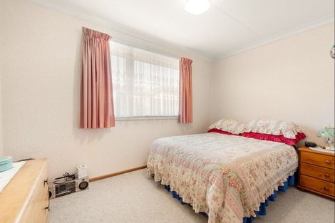 Photo of property in 2 Kiwi Street, East Gore, Gore, 9710