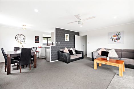 Photo of property in 67 Puriri Road, Pukekohe, 2120