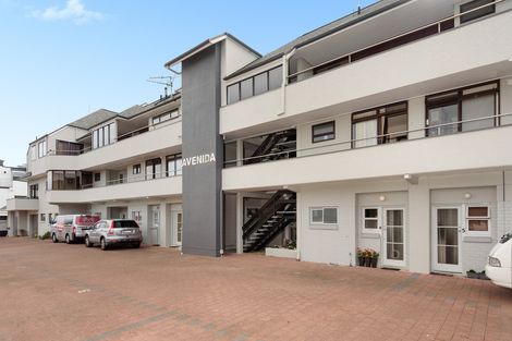 Photo of property in 40 Maunganui Road, Mount Maunganui, 3116