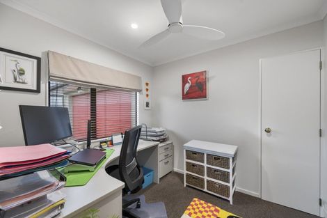 Photo of property in 9 Harrison Court, Clive, 4102